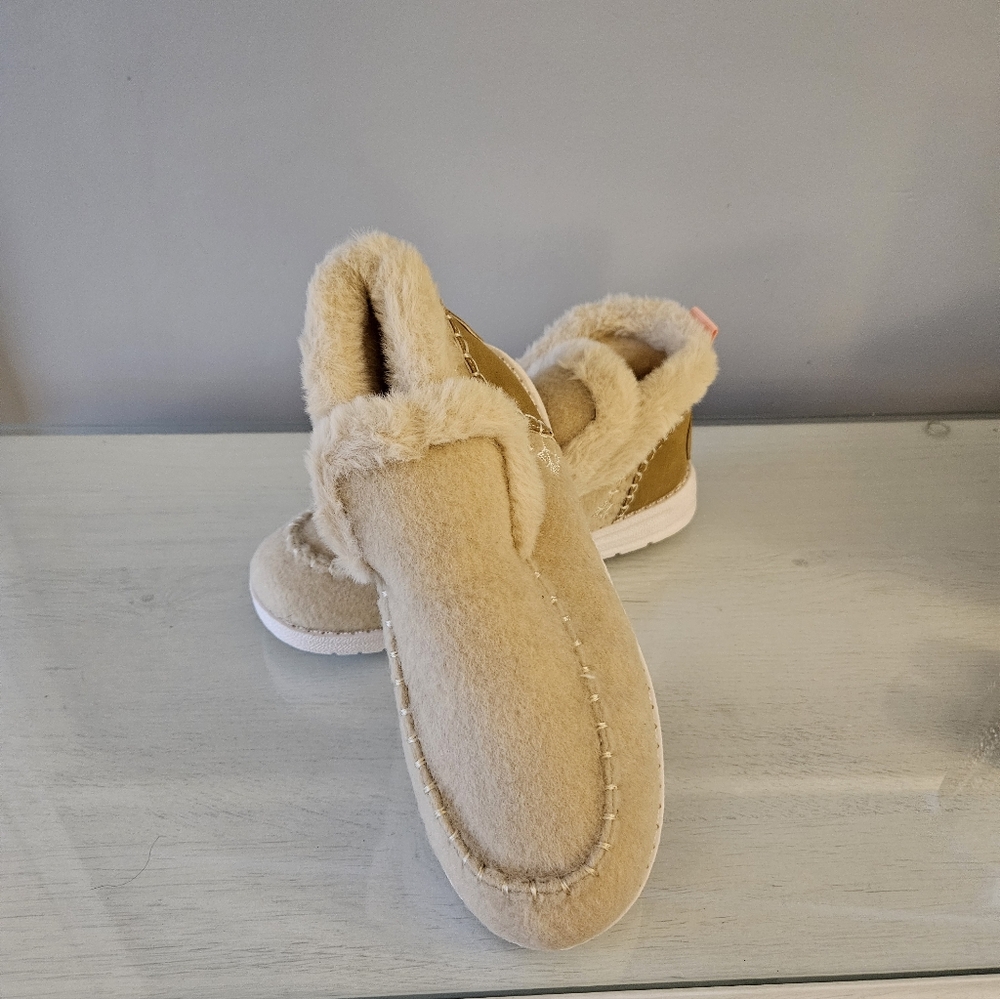 Cozy Tan Fur-Lined Boots